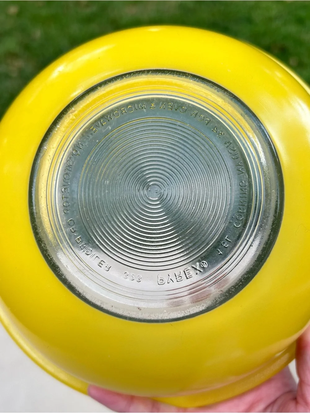 VTG Pyrex Yellow Mixing Bowl